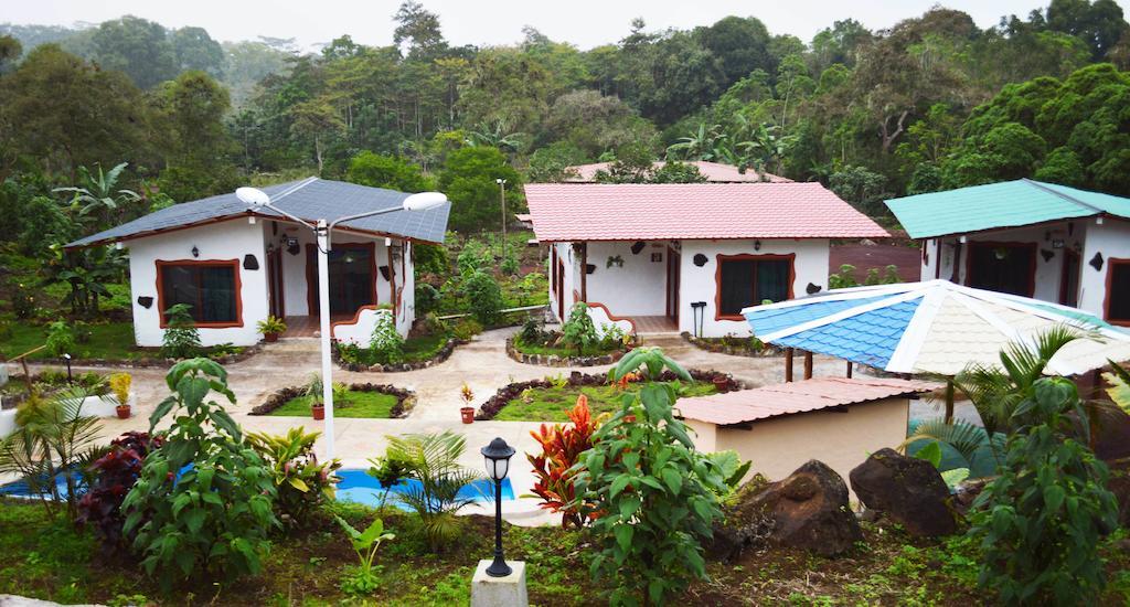 Piedras Blancas Lodge Puerto Ayora  Exterior foto