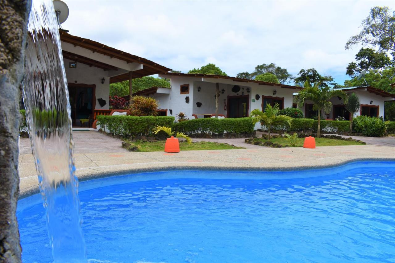 Piedras Blancas Lodge Puerto Ayora  Exterior foto